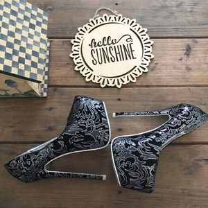 ALBA platform stilettos black and silver Size 6